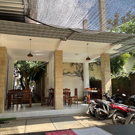 Tri Putri Homestay Kuta  Exterior foto