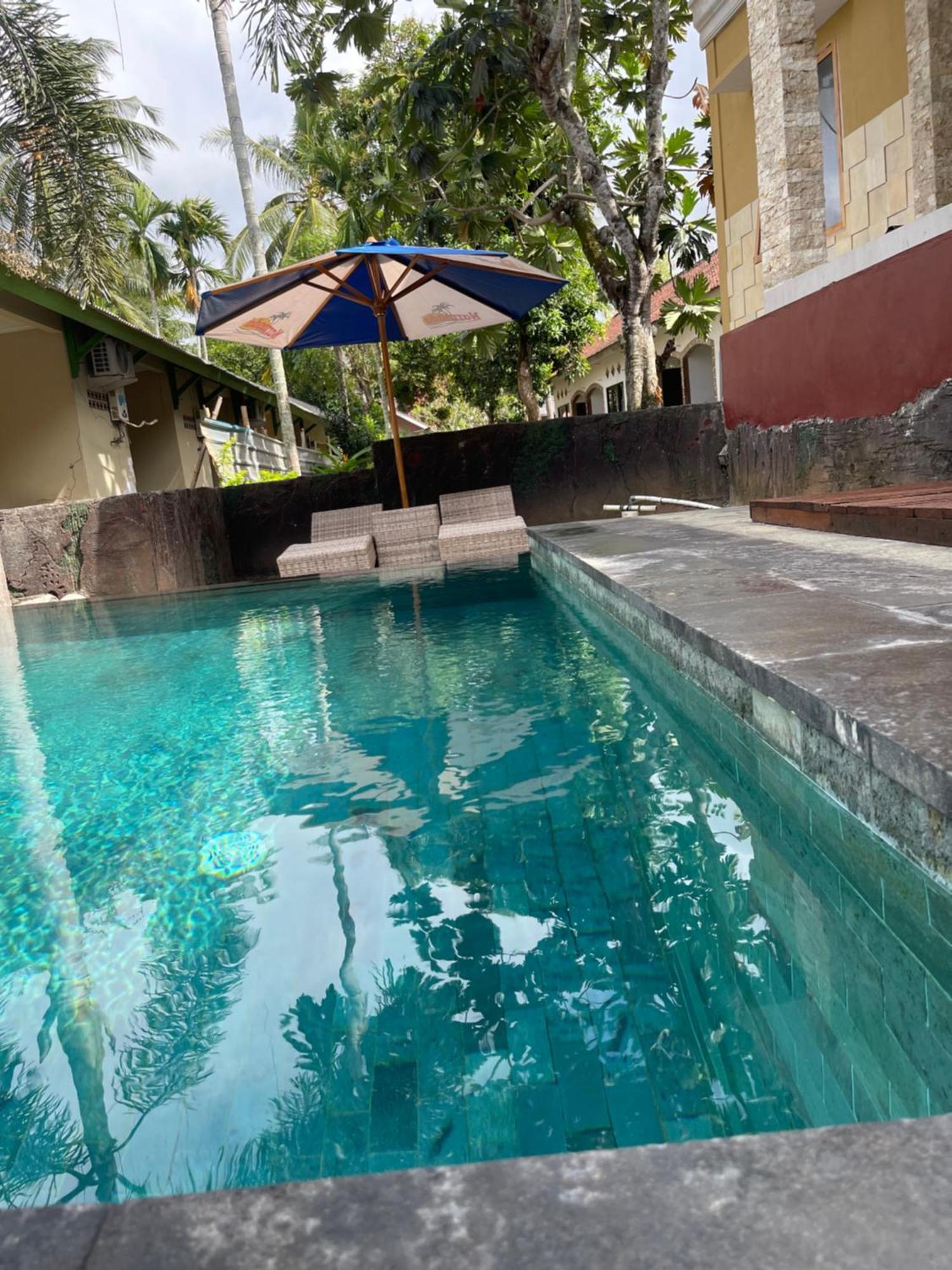 Tri Putri Homestay Kuta  Exterior foto