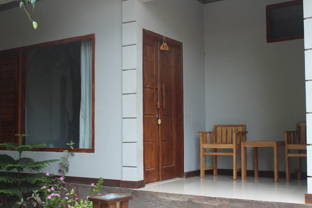 Tri Putri Homestay Kuta  Exterior foto